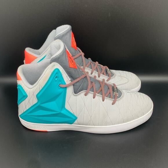 Nike LeBron 11 Lifestyle Wolf Grey Shoes‎ Men’s Sz 11.5 - Picture 1 of 10